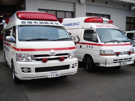 新救急車と旧救急車
